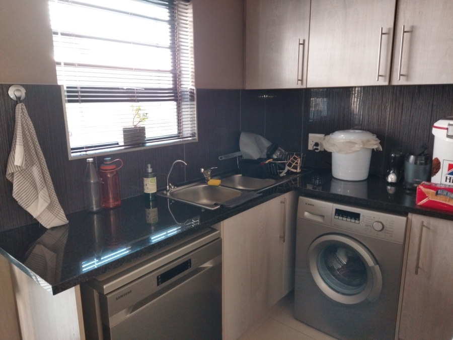 5 Bedroom Property for Sale in Parklands North Western Cape